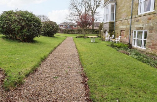 Bamburgh House | Glebe Cottage