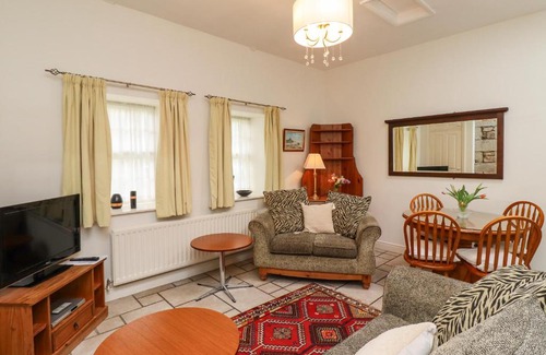 Bamburgh House | Glebe Cottage