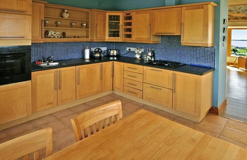 Castlecove House | Gleesk - Two Bedroom House, Sleeps 4