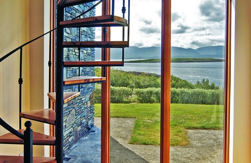 Castlecove House | Gleesk - Two Bedroom House, Sleeps 4