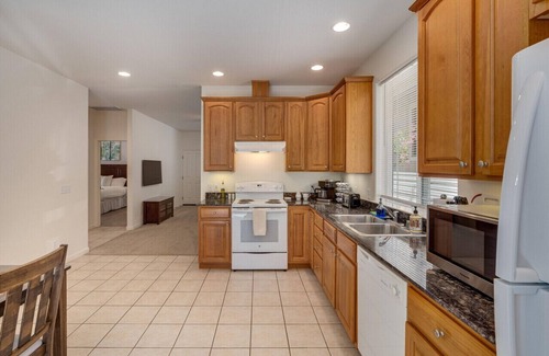 Glen Ellen House | Glen Ellen Retreat #2 King Beds