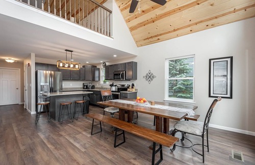 Mountainside House | Glencoe | Lakefront + Private Dock, 1 mi to Shops