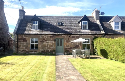 Dornoch Cottage | GLENMUIR COTTAGE, family friendly, with open fire in Dornoch