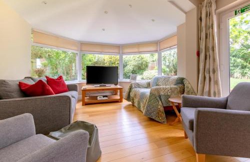Woodbridge House | Gleve House
