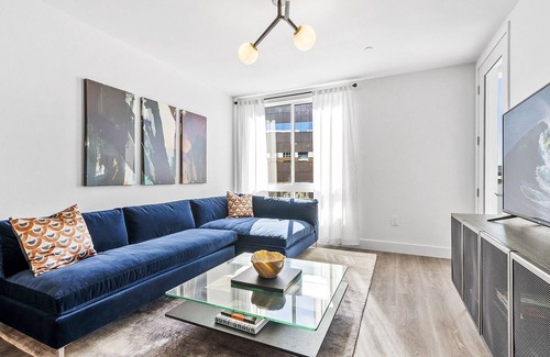 Irvine Business Complex Apartment | Global Luxury Suites Irvine