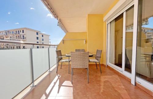 Canet de Berenguer Apartment | Global Properties, Piso practico, con terraza y piscina en la playa de Canet