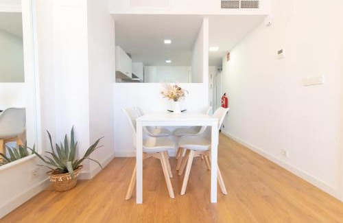 Canet de Berenguer Apartment | Global Properties, Moderno apartamento con piscina y terraza en la playa de Canet