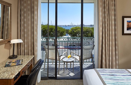 Coronado Hotel | Glorietta Bay Inn Coronado Island