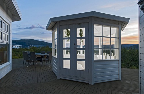 Selfoss Villa | Golden Circle - Villa apartment w/private hot tub