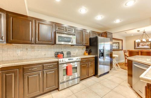 St. George Apartment | Golf Getaway 5 Mi to Dtwn Las Palmas Resort Condo