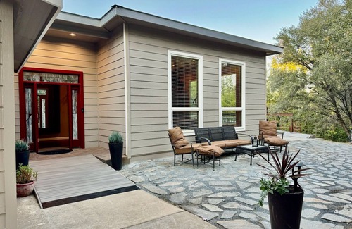 Cedar Ridge House | Gold Country Retreat