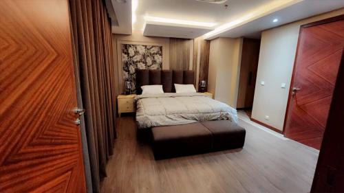 Lahore Apartment | Gold Crest Luxuries APT with high end Amenities & Mall