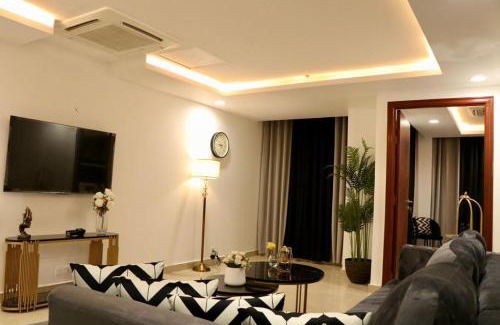 Lahore Apartment | Gold Crest Luxuries APT with high end Amenities & Mall