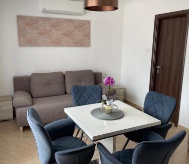 Hajduszoboszlo Apartment | Gold de luxe Apartman