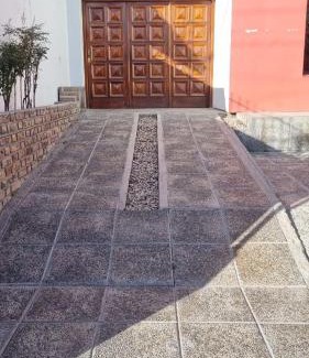 Neuquen House | Gold House
