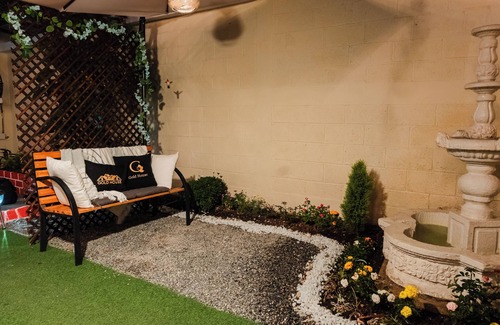 Zona 13 Apartment | Gold House