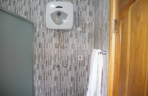 Kumasi Apartment | Gold Plus Hotel Ghana - King Suite