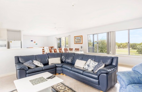 Golden Bay House | Golden Bay Beach Shack