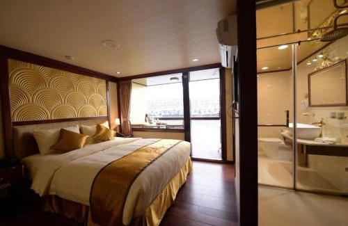 Ha Long Apartment | Golden Cruise luxury