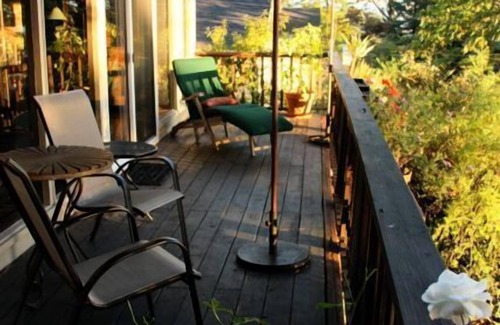 Shepherd Canyon House | Golden Gate Bridge View from Light, Bright Oakland Hills/Montclair Home