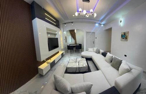 Akahia Apartment | Golden Horizon