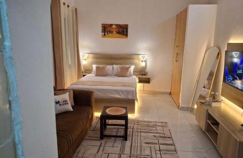 Bamburi Apartment | Golden hut studio