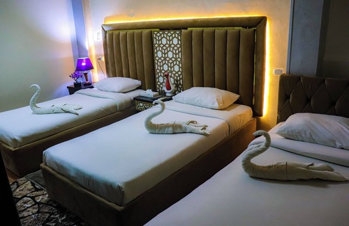 Giza Hotel | Golden Pyramids Inn