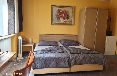 Langenzenn House | Golden Rangau Hotel & Pension