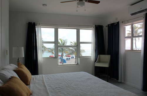 Hollywood Hotel | Golden Sand Oceanfront