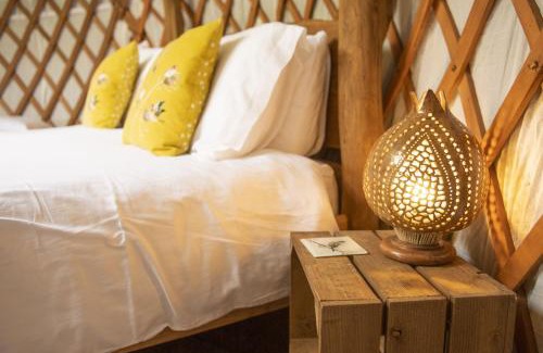 Hawes House | Goldfinch