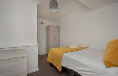 Colchester House | Goldfinch