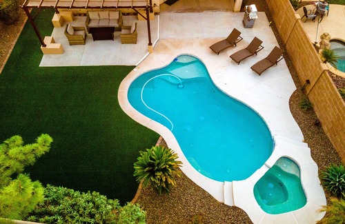 Augusta Ranch House | Golf and Backyard Getaway