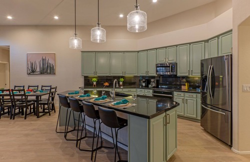 Western Skies House | Golf Course VIEW: Htd POOL, Hot Tub, Fire Pit, Game Room w/Pool Table, TVs All BRs, 2 Kid's Bikes