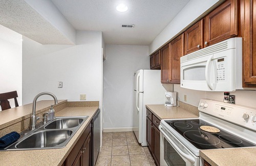 Acme Condo | ⛳ Golf View Retreat @ Grand Traverse Resort | 2 King Suites + Loft + Champagne Welcome ➠ 5569