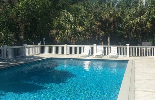 Isle of Palms House | Golfcart & pool! Beautiful, relaxing Accommodations.
