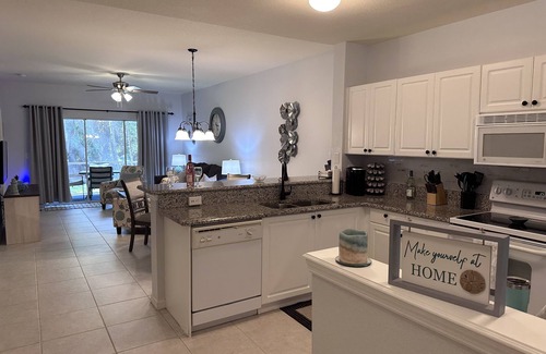 Ole Condo | Golfer's Paradise in Naples, FL. 2/2 is located in the heart of Lely Golf Resort