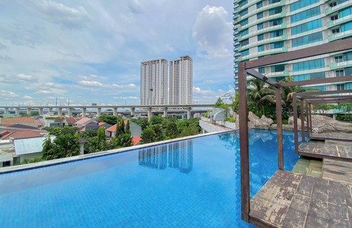 Pekayon Jaya Apartment | Good Choice And Homey Studio Grand Kamala Lagoon Apartment