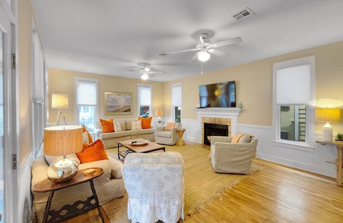 Seaside House | Good For You 3 Bedroom Home by Redawning