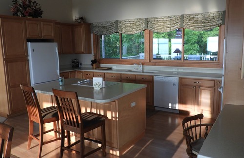 Lake Leelanau House | Good Harbor Bay – Beach Paradise - WILD SUN