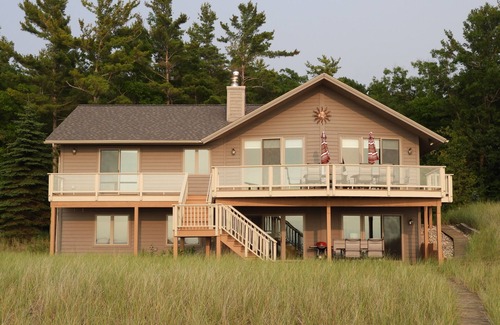 Lake Leelanau House | Good Harbor Bay – Beach Paradise - WILD SUN