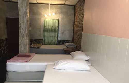 Ayutthaya House | Good Luck Guest House