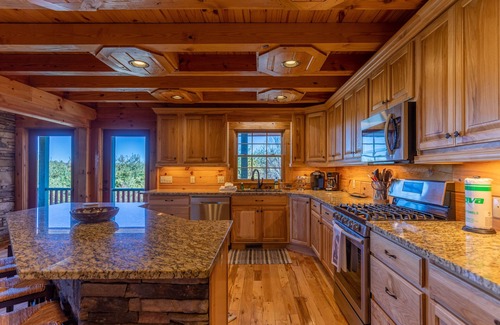 Boone House | Good Medicine - 10 minutes to Boone! Long range views, hot tub, fire pit!