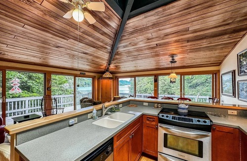 Old Forge House | Goodsell Lakeside Retreat