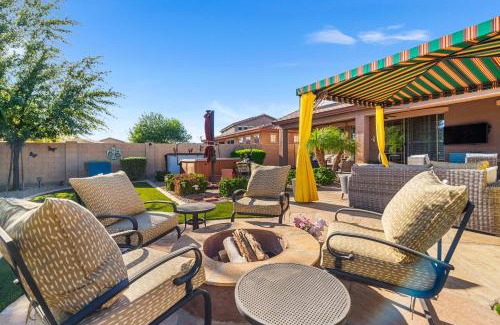 Glenmont Estates House | Goodyear Gem Jacuzzi Grill Outdoor Oasis