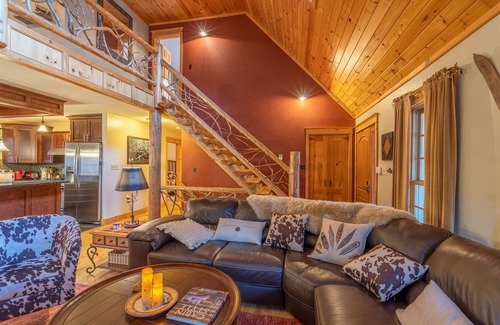 Jay House | Gooseberry Lodge | 4 Bed, 2 Bath