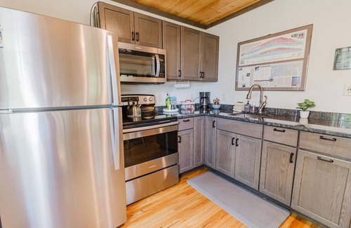 Two Harbors Apartment | Gooseberry Trailside Suites | Encampment River Suite