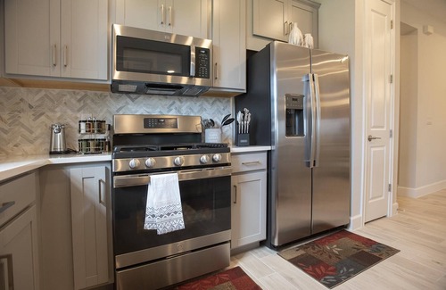 Braden River Villa | Gorgeous 2 bedrooms/02 Bath + Den Villa at Esplanade at Azario Lakewood Ranch