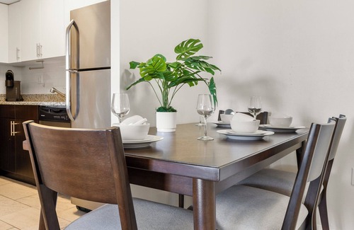 North Brookline Apartment | Gorgeous 2bd/1.5ba Next to BU 7803