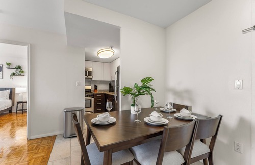 North Brookline Apartment | Gorgeous 2bd/1.5ba Next to BU 7803