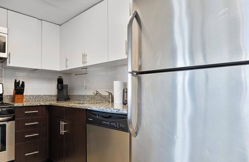North Brookline Apartment | Gorgeous 2bd/1.5ba Next to BU 7803